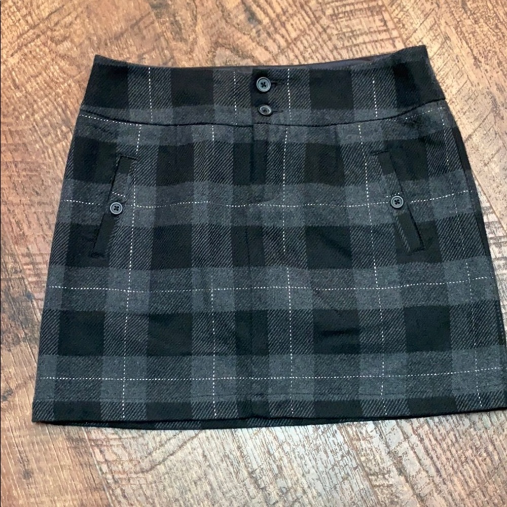 Black plaid skirt